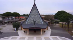La parrocchia di Santa Maria Assunta di Bibione (VE), dove ogni anno ha luogo la "perdonanza" / PD