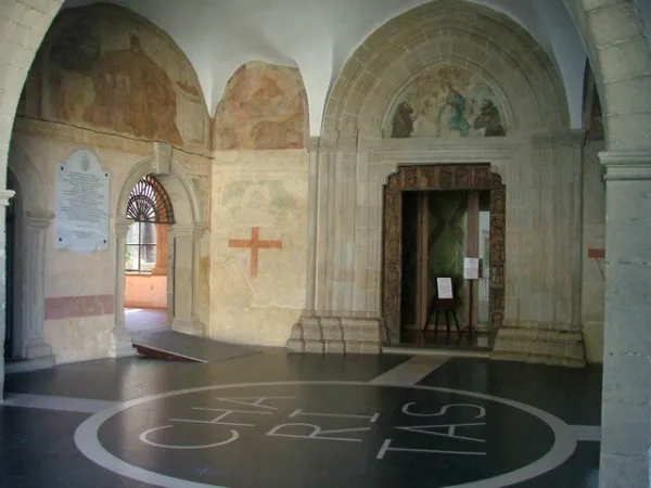 L'ingresso della antica chiesa del santuario di San Francesco de Paola |  | www.santuariopaola.it
