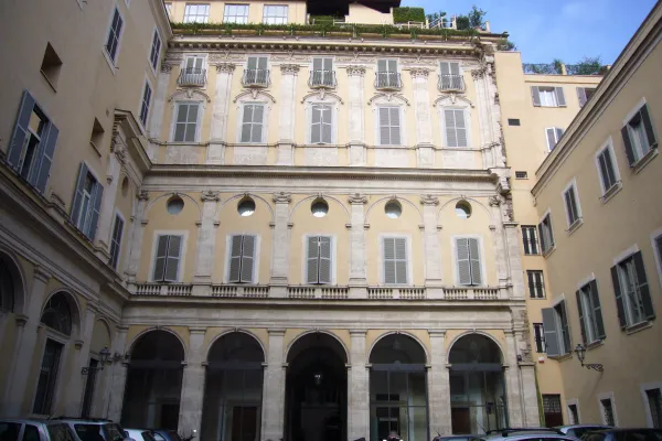 Palazzo Maffei Marescotti, nuova sede della Pontificia Commissione per la tutela dei Minori / Wikimedia Commons