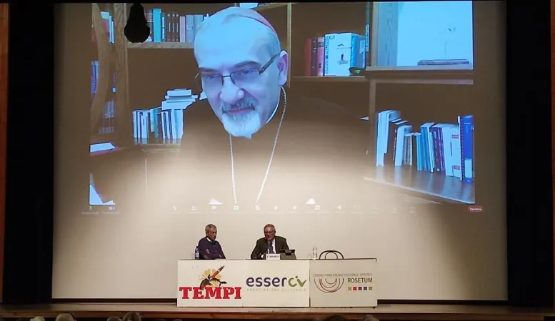 Cardinale Pizzaballa | Il cardinale Pizzaballa collegato in videoconferenza all'incontro organizzato da Tempi a Milano | Tempi