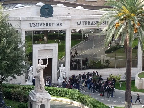 La Università del Laterano |  | PUL