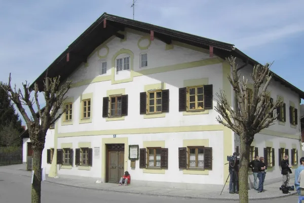 La casa natale di Benedetto XVI a Marktl am Inn / Wikimedia commons