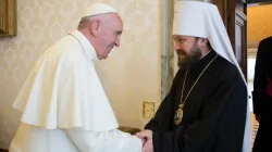 Papa Francesco incontra il Metropolita Hilarion, Palazzo Apostolico Vaticano, 15 giugno 2015  / da mospat.ru - sito ufficiale del Patriarcato di Mosca 