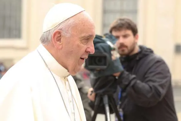 Papa Francesco durante una udienza generale / Bohumil Petrik / CNA
