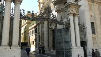 Vaticano, nuove restrizioni anti-COVID: dall’1 ottobre si entra solo con Green Pass