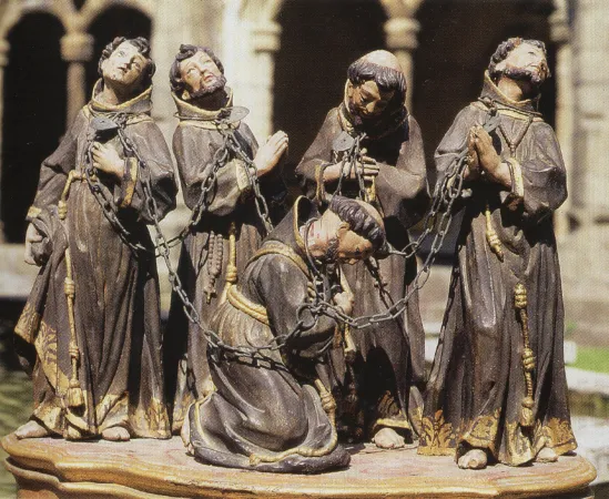 Statua dei protomartiri francescani | www.fratellofrancesco.org