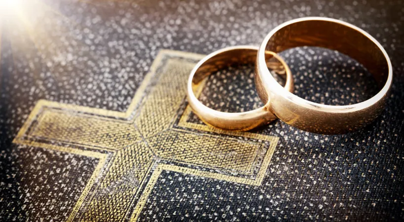 Le fedi simbolo delle promesse del matrimonio  |  | www.santateresaverona.it