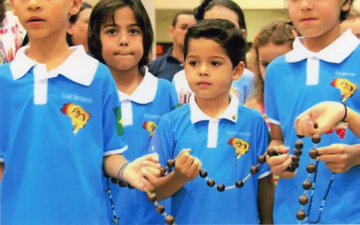 Rosario recitato dai bambini | Bambini che recitano il Rosario | ACS