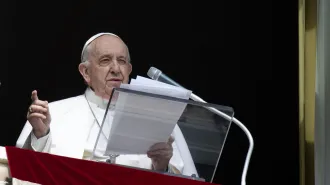 Papa Francesco per amare i nemici i cristiani chiedono il dono dello Spirito Santo 