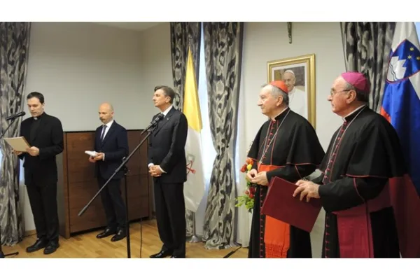 Il Cardinal Pietro Parolin inaugura la nuova nunziatura a Lubiana, Slovenia  / RV