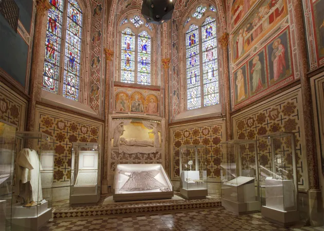 La cappella delle Reliquie di San Francesco ad Assisi |  | www.dacavetrina.it