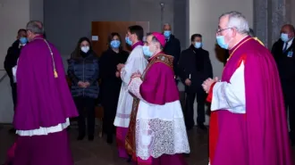 Monsignor Delpini:"Ci sono i sintomi di una emergenza spirituale"