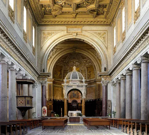 L'interno della Basilica di San Crisogono |  | pubblico dominio 