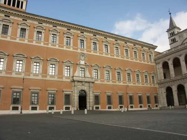 Vicariato della Diocesi di Roma | Il palazzo Lateranense, sede del Vicariato della Diocesi di Roma | Wikimedia Commons