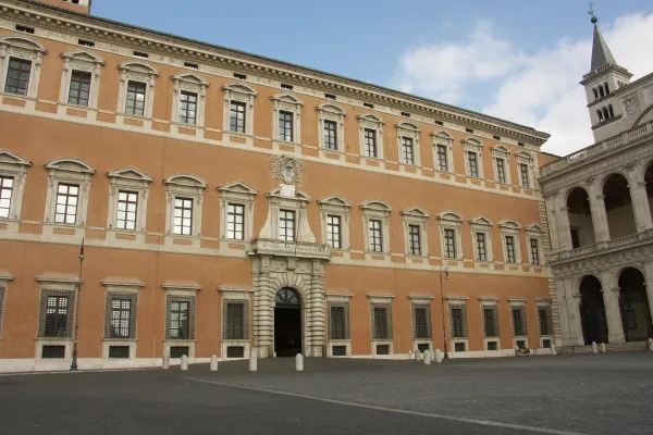 Il palazzo Lateranense, sede del Vicariato della Diocesi di Roma / Wikimedia Commons