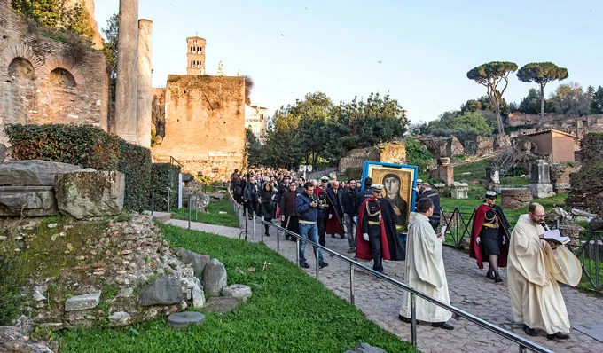 La processione al Foro con la Icona  |  | Romasette