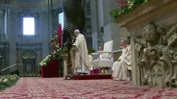 Papa Francesco in un momento dell'omelia della celebrazione dell'Epifania, 6 gennaio 2016 / CTV