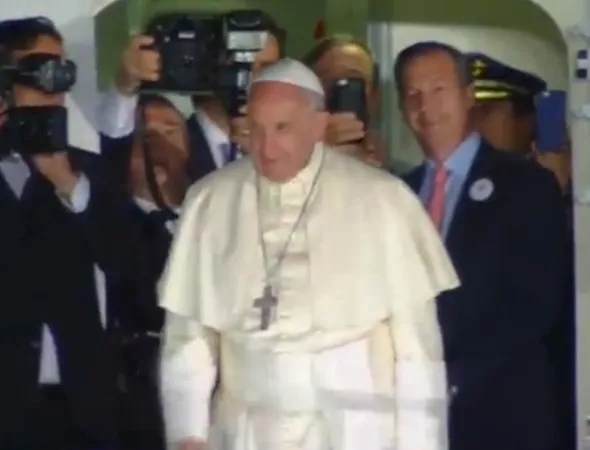 Ciudad Juarez | Papa Francesco entra in aereo per tornare a Roma  | CTV