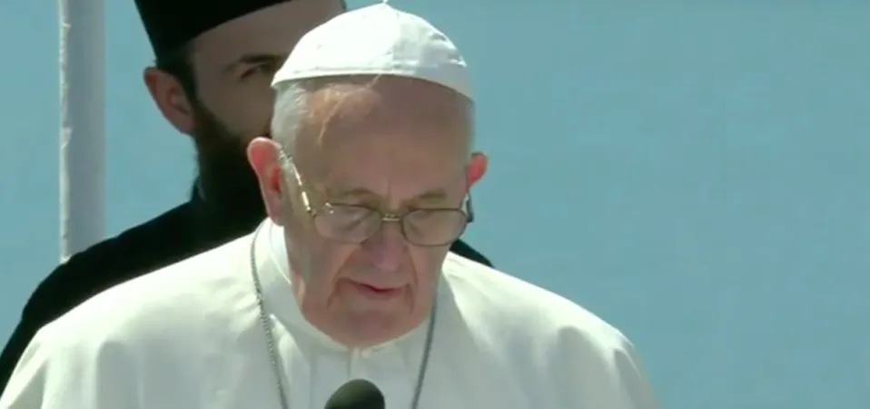 Papa Francesco a Lesbo | Papa Francesco al Porto di Mitilene, Lesbo, 16 aprile 2016 | CTV