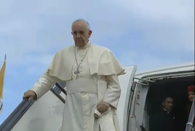 Papa Francesco arriva in territorio azero | CTV