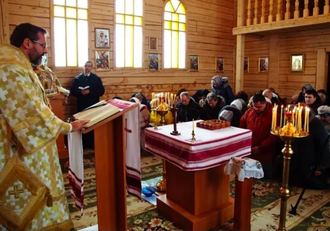 L'arcivescovo maggiore Shevchuk celebra la divina liturgia nella zona grigia | http://ugcc.tv/ua/media/77936.html 