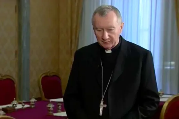 Il Cardinale Pietro Parolin, Segretario di Stato vaticano, durante una intervista  / Vatican Media - YouTube