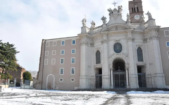 Una insolita immagine di Santa Croce con la neve  |  | OB