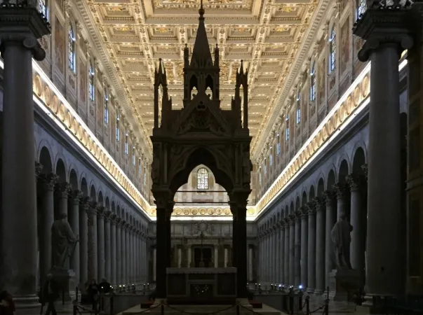 L'interno della Basilica  |  | OB
