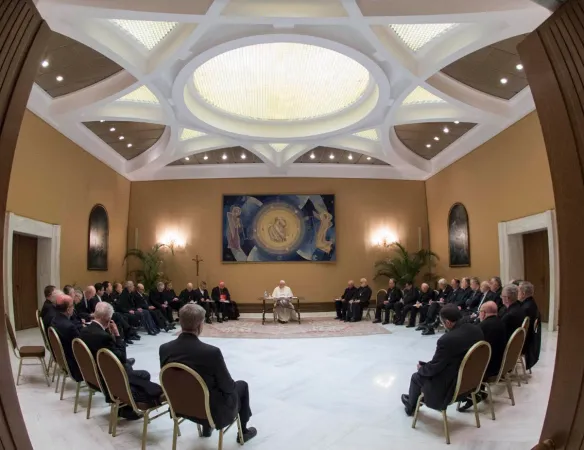 Papa Francesco e i vescovo cileni  |  | Vatican Media
