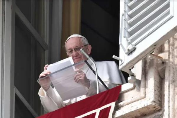 Papa Francesco durante una recita dell'Angelus / Vatican Media / ACI Group