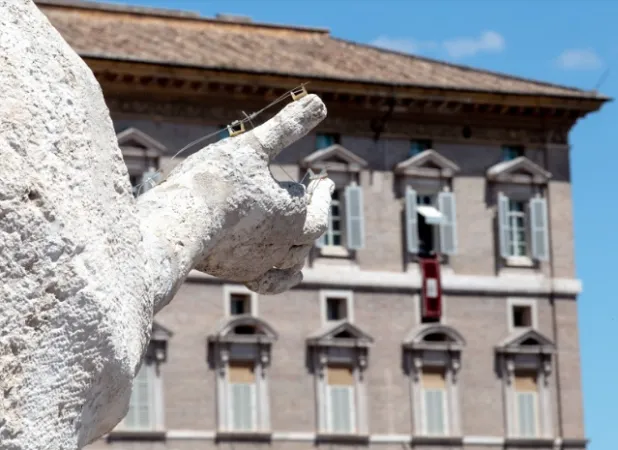 L'angelus guidato da Papa Francesco in Piazza San Pietro  |  | Daniel Ibañez/ Aci Group