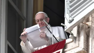 Papa Francesco: il centro della fede è l'amore per Dio e il prossimo 