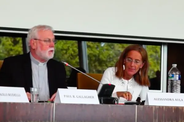 L'arcivescovo Paul Richard Gallagher durante la relazione "Le sfide dell'universalità" tenuta il 10 settembre a Strasburgo per celebrare i 70 anni della Dichiarazione dei Diritti Universali dell'Uomo / ECLJ