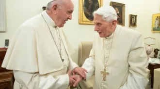 Come sempre a Natale Papa Francesco ha portato i suoi auguri a Benedetto XVI