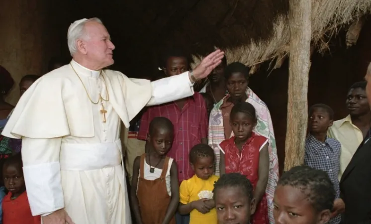 San Giovanni Paolo II in Africa | San Giovanni Paolo II in Africa | L'Osservatore Romano
