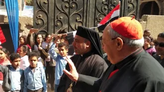 Il cardinale Sandri posa la prima pietra della cattedrale di Luxor