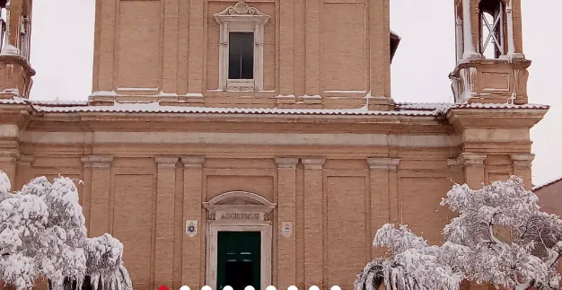 La basilica sotto la neve  |  | FB Sant' Anastasia