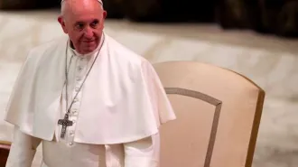 Papa Francesco: “La sanità cattolica testimoni che non ci sono vite indegne”