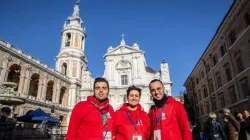 Giorgia, Giancarlo e Fabrizio, volontari UNITALSI / Daniel Ibáñez-CNA