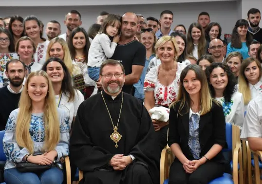  L'arcivescovo Maggiore di Kiev  Shevchuk  con i giovani |  | Segretariato dell'Arcivescovo Maggiore di Kyiv-Halyč 