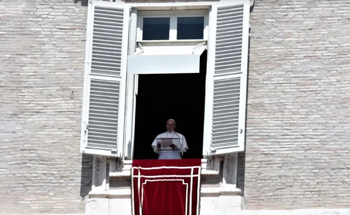 Papa Francesco guida la preghiera dell' Angelus |  | Aci Group