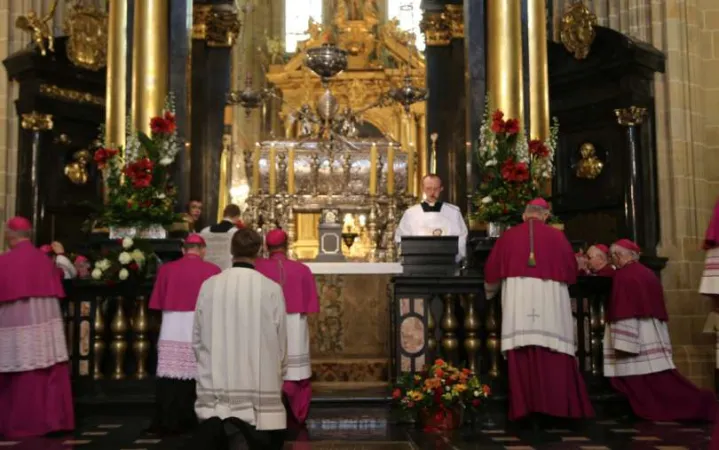Preghiera in Polonia |  | Episcopato polacco
