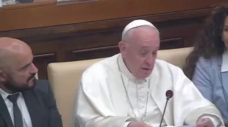 Papa Francesco: “Non rispettare i diritti sociali è una violenza silenziosa”