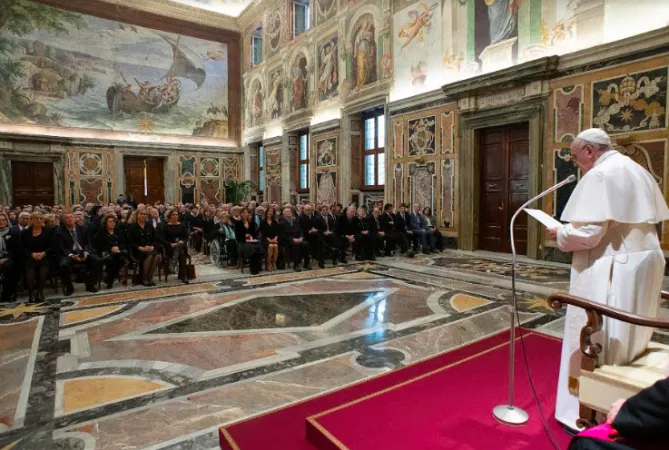 Papa Francesco durante un'Udienza in Clementina |  | Vatican Media / ACI group