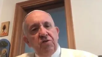Papa Francesco, si comunica con prossimità e tenerezza