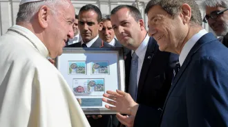 Un francobollo per Papa Francesco per i 25 di relazioni tra Israele e Santa Sede