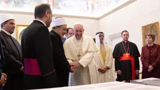 Papa Francesco e lo sceicco di Al-Azhar a colloquio in Vaticano 