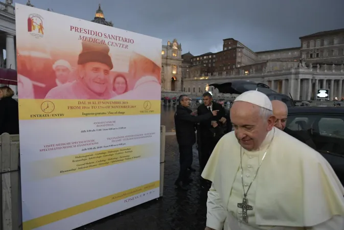 Papa Francesco al Presidio sanitario di Piazza San Pietro  |  | Vatican Media