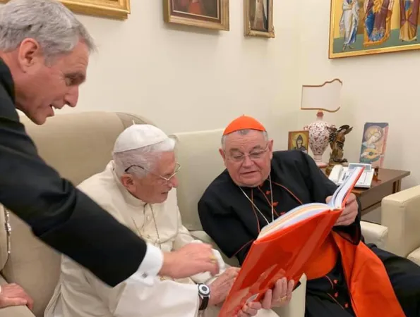 Una recente foto di Benedetto XVI con il cardinale ceco Duka |  | Fondazione Ratzinger