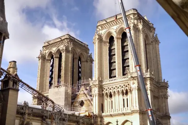 I lavori di Notre Dame  / Notre Dame de Paris / Twitter